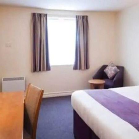 Premier Inn Burnley Esterno foto