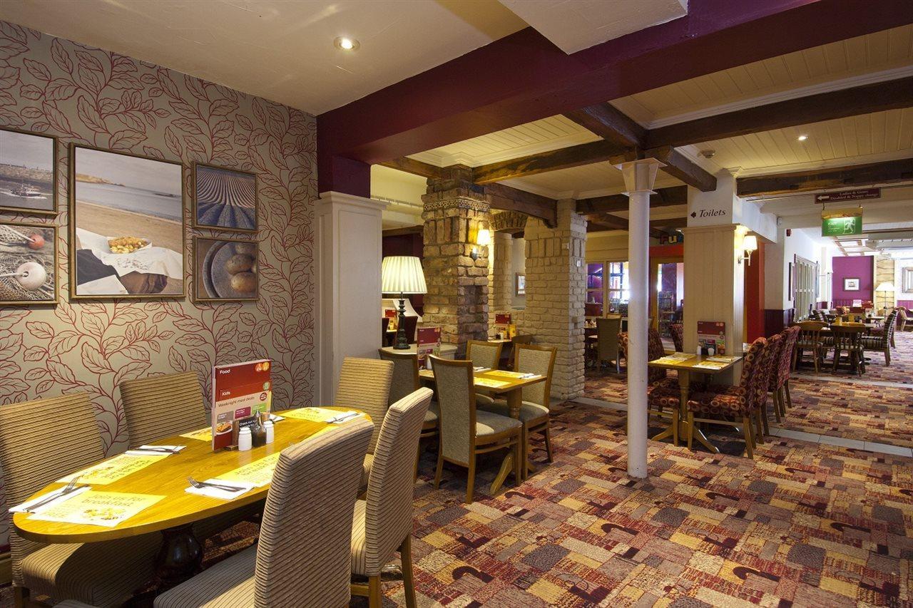 Premier Inn Burnley Esterno foto