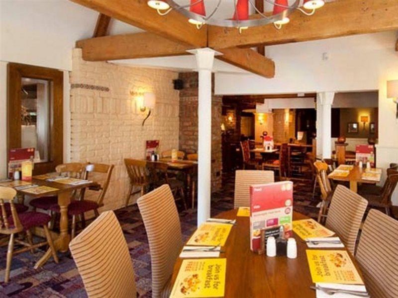 Premier Inn Burnley Esterno foto