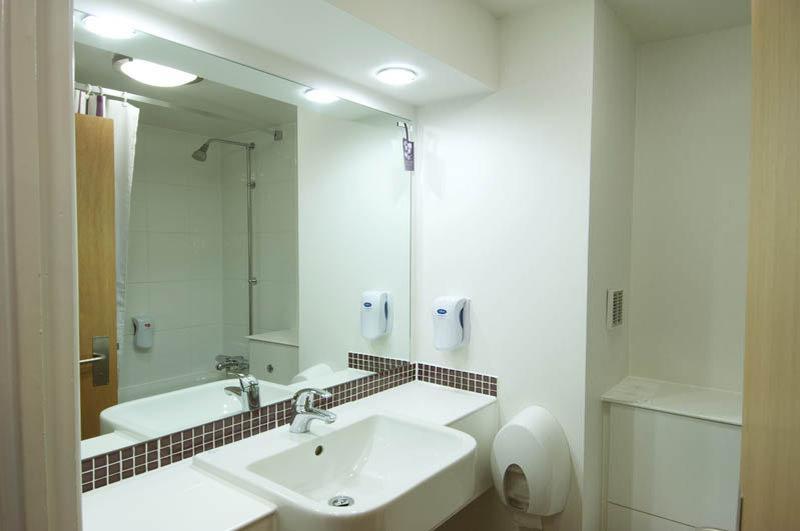 Premier Inn Burnley Esterno foto